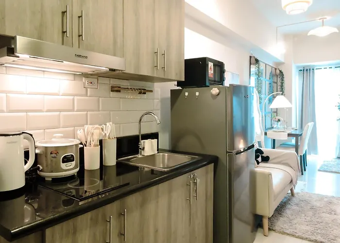 Penthouse With Ocean View In Pasay Metro Near Mall Of Asia, Ninoy Aquino International Airport, World Trade Center, Star City, Picc Apartahotel *