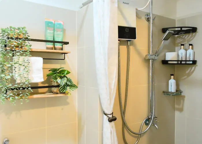 Penthouse With Ocean View In Pasay Metro Near Mall Of Asia, Ninoy Aquino International Airport, World Trade Center, Star City, Picc Apartahotel Manila