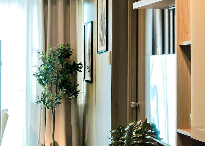 Penthouse With Ocean View In Pasay Metro Near Mall Of Asia, Ninoy Aquino International Airport, World Trade Center, Star City, Picc Manila