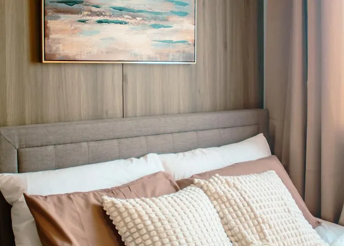 Penthouse With Ocean View In Pasay Metro Near Mall Of Asia, Ninoy Aquino International Airport, World Trade Center, Star City, Picc
