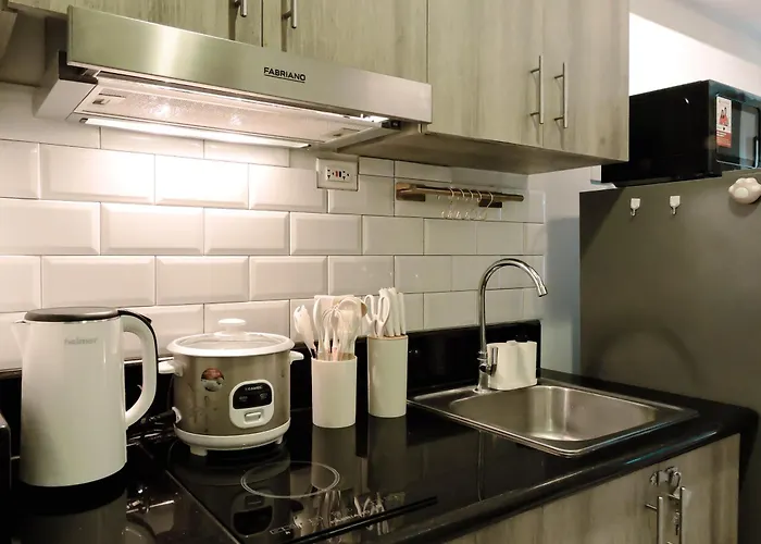 Apartahotel Penthouse With Ocean View In Pasay Metro Near Mall Of Asia, Ninoy Aquino International Airport, World Trade Center, Star City, Picc Manila