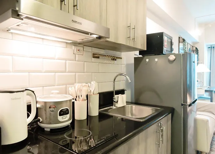 Apartahotel Penthouse With Ocean View In Pasay Metro Near Mall Of Asia, Ninoy Aquino International Airport, World Trade Center, Star City, Picc