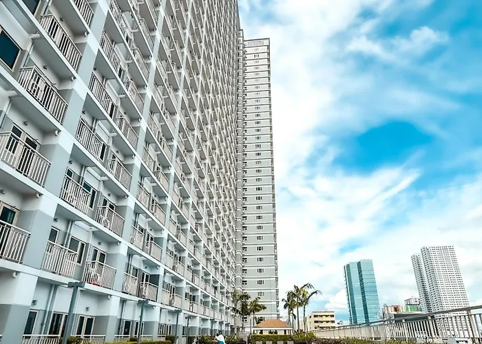 Penthouse With Ocean View In Pasay Metro Near Mall Of Asia, Ninoy Aquino International Airport, World Trade Center, Star City, Picc Apartahotel Manila