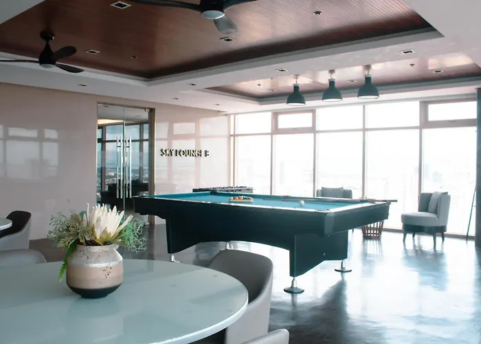 Penthouse With Ocean View In Pasay Metro Near Mall Of Asia, Ninoy Aquino International Airport, World Trade Center, Star City, Picc Manila